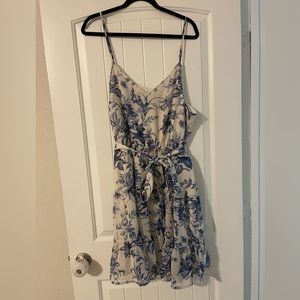 Express Floral V-Neck Tie Waist Tiered Trapeze Dress size XL